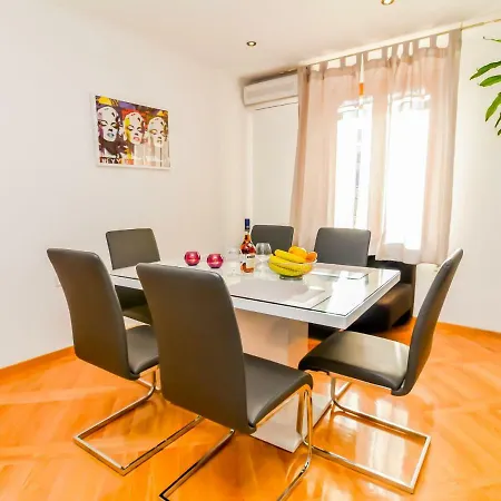 Marijan Apartment *